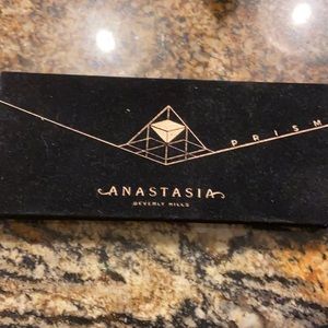 Anastasia Beverly Hills Prism palette